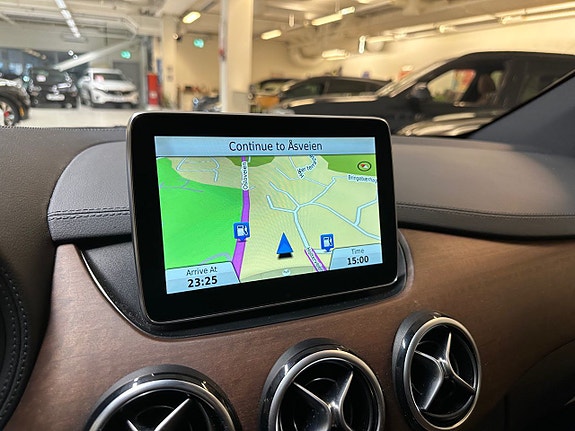 Mercedes-Benz B180 19 of 30