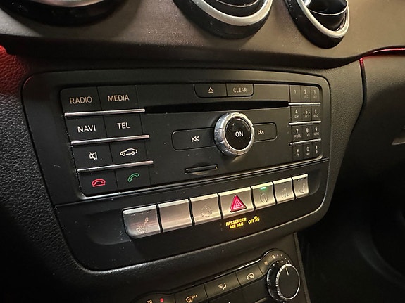 Mercedes-Benz B180 28 of 30