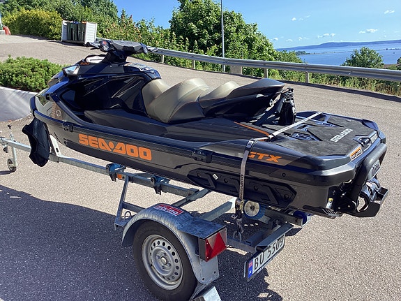 SE HER. SEADOO 230 GTX kun 46 timer. 2 of 16