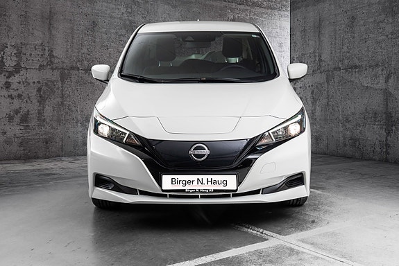 Nissan Leaf 4 of 5