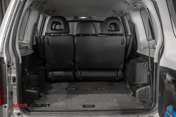 Mitsubishi Pajero 9 of 30