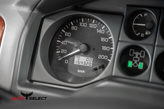 Mitsubishi Pajero 30 of 30