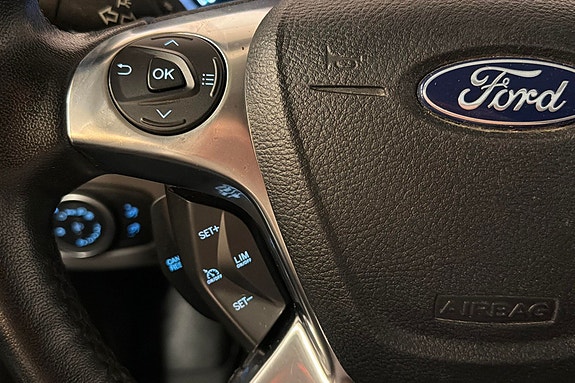 Ford Transit Connect 16 of 20