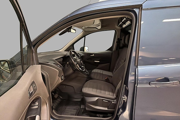 Ford Transit Connect 11 of 20