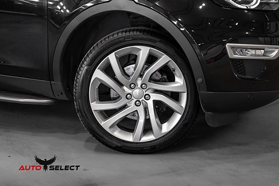 Land Rover Discovery Sport 3 of 30