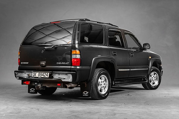 Chevrolet Tahoe 3 of 5