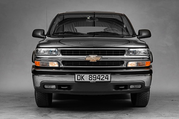 Chevrolet Tahoe 4 of 5