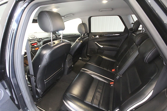Ford Mondeo 13 of 20