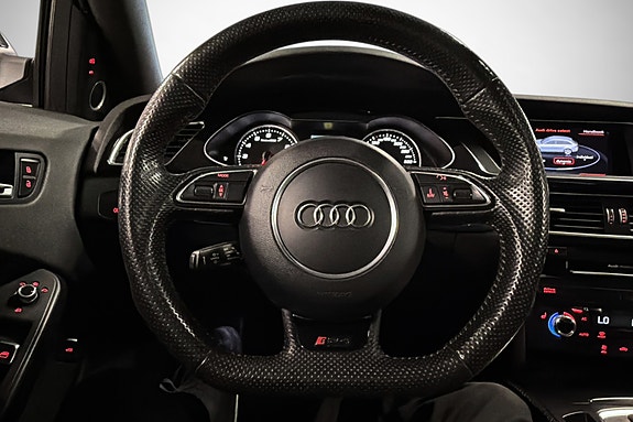 Audi RS4 21 of 30