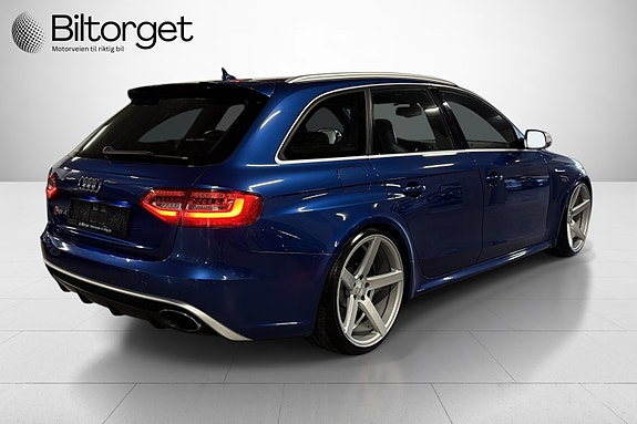 Audi RS4 5 of 5