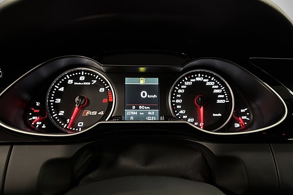 Audi RS4 24 of 30