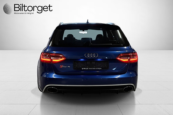 Audi RS4 6 of 30
