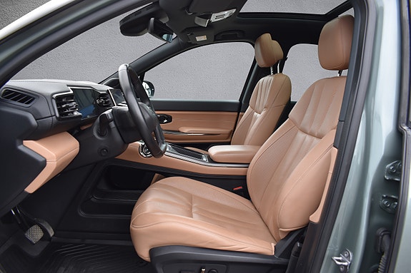 NIO ES8 11 of 28