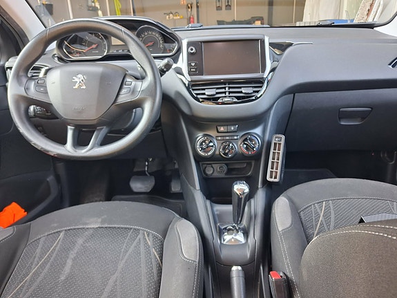 Peugeot 208 19 of 19
