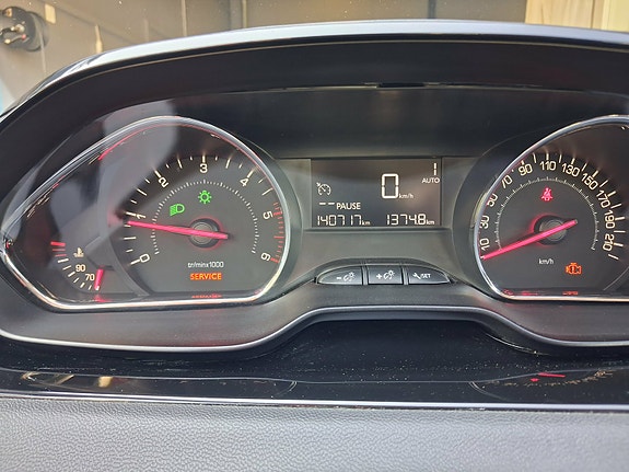 Peugeot 208 11 of 19
