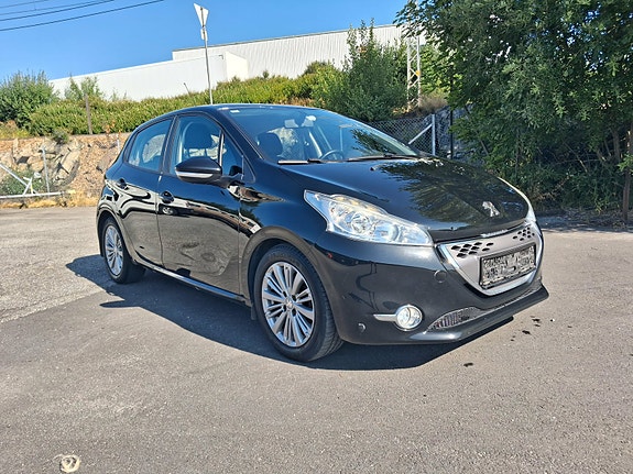 Peugeot 208 2 of 19