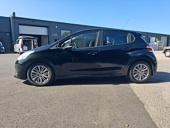 Peugeot 208 6 of 19