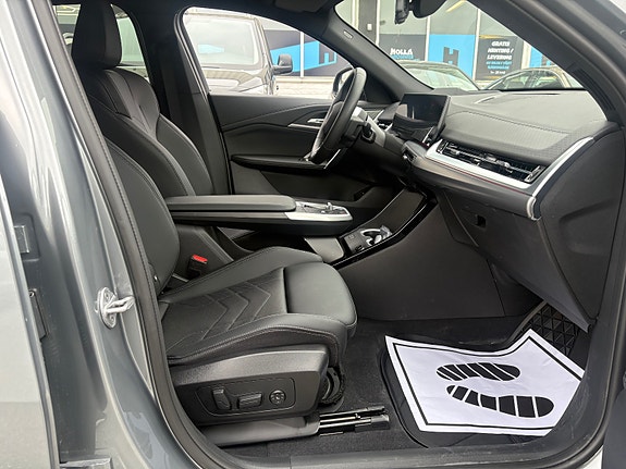 BMW iX2 25 of 30