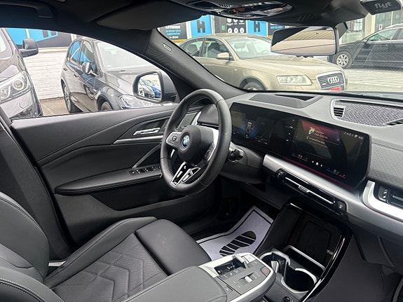 BMW iX2 26 of 30