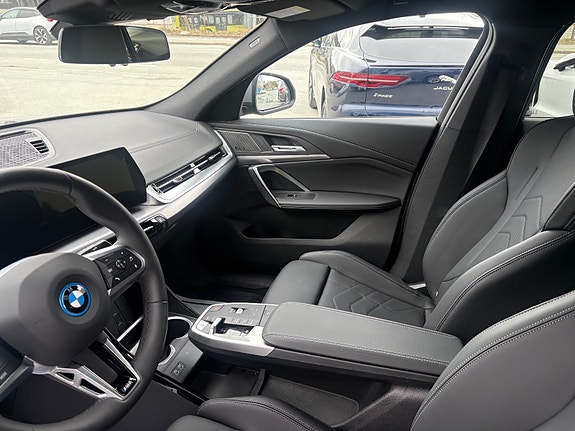 BMW iX2 20 of 30