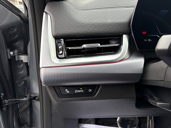 BMW iX2 18 of 30