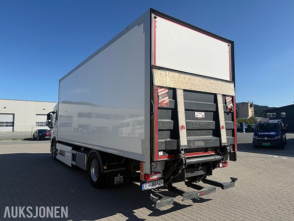 Volvo FM Electric 4 of 5