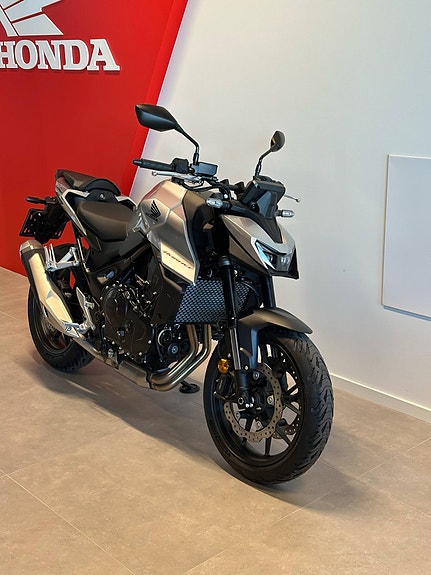 Honda CB750 HORNET - Kampanje! Få med 5.000,- i ekstrautstyr eller kjøreutstyr 3 of 8