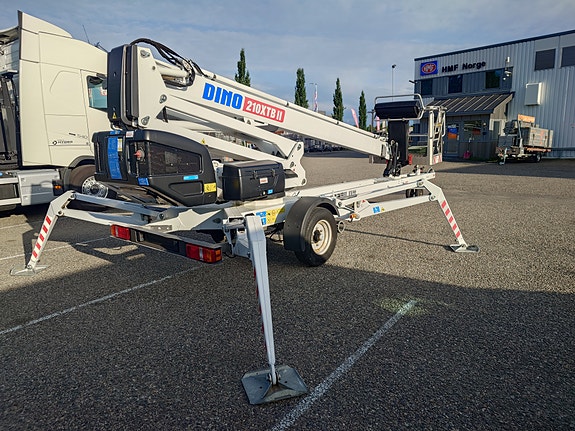Dino 210 XTB II 10 of 30