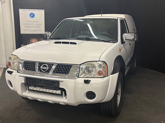 Nissan NP300 4 of 5