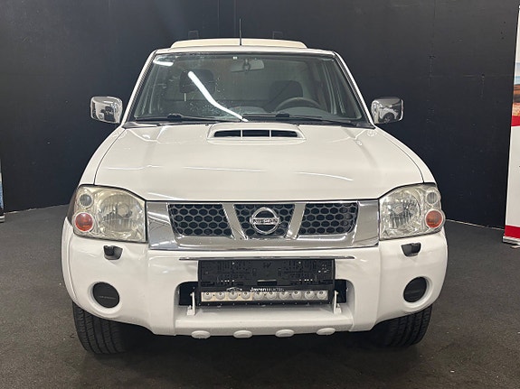 Nissan NP300 3 of 5