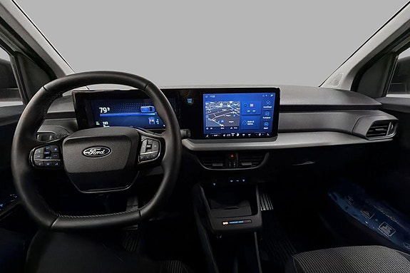 Ford E-Transit Courier 14 of 21