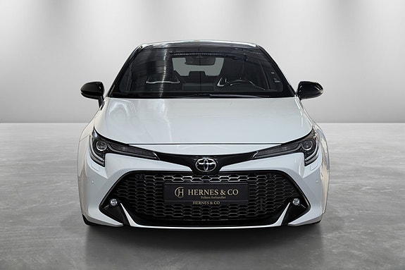 Toyota Corolla 4 of 5