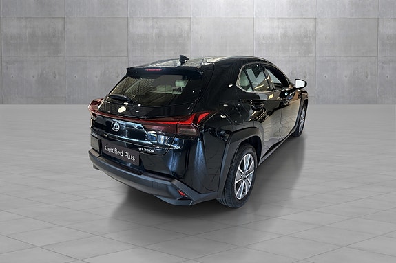 Lexus UX300e 5 of 20