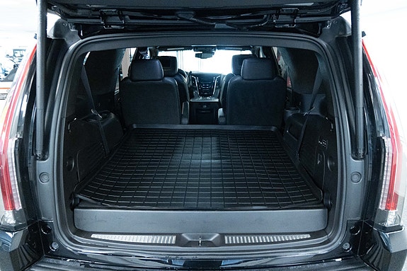 Cadillac Escalade 12 of 23