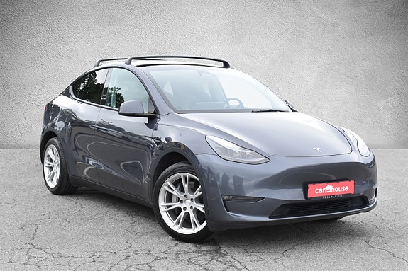 Tesla Model Y 2 of 5