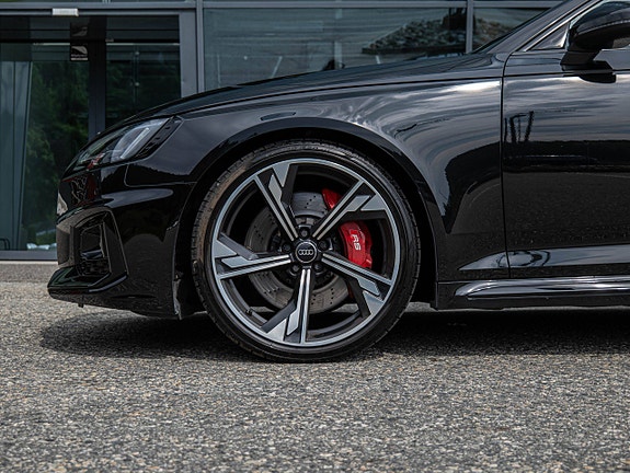 Audi RS4 4 of 5