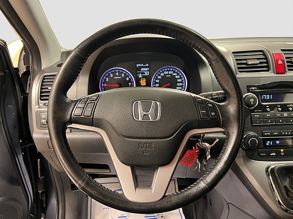 Honda CR-V 25 of 30