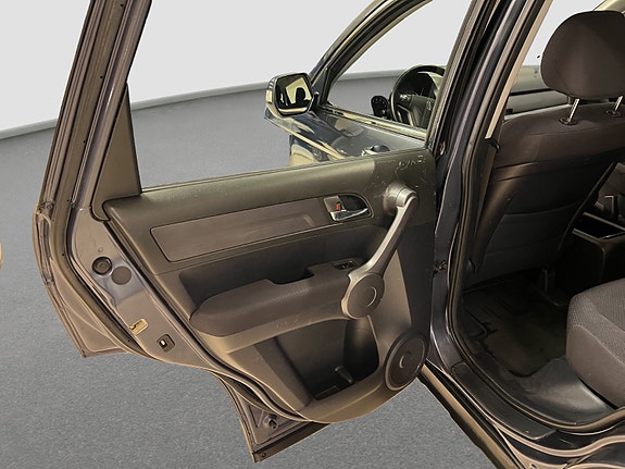Honda CR-V 15 of 30