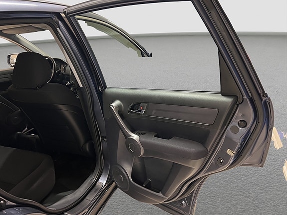 Honda CR-V 13 of 30