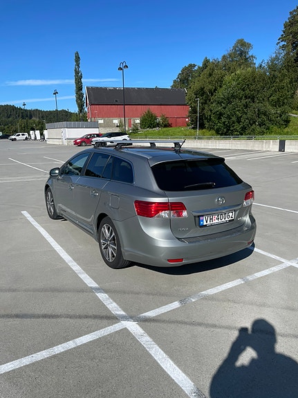 Toyota Avensis 3 of 5