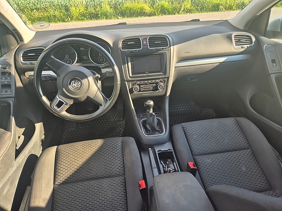 Volkswagen Golf VI 15 of 19