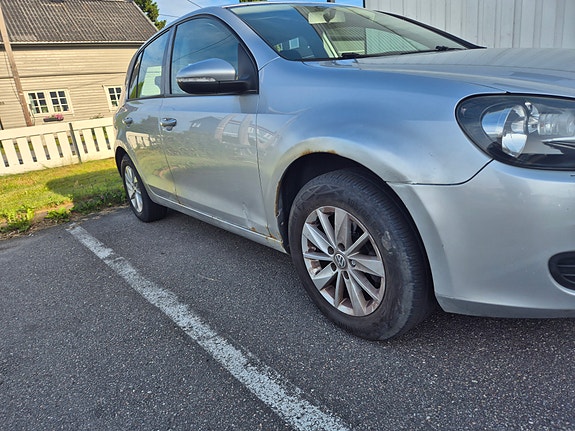 Volkswagen Golf VI 16 of 19