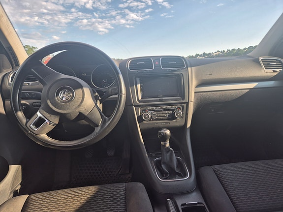 Volkswagen Golf VI 14 of 19