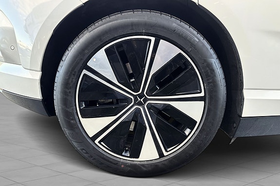 Polestar 4 8 of 20