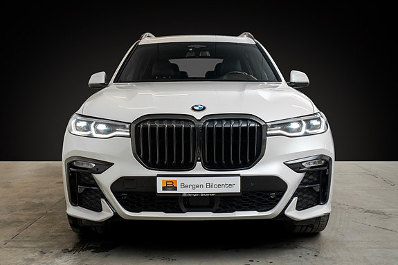 BMW X7 2 of 29