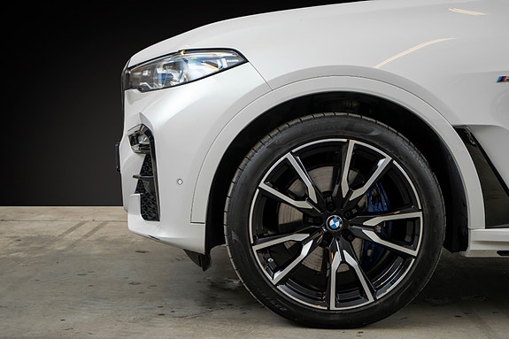 BMW X7 4 of 29
