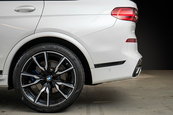BMW X7 6 of 29