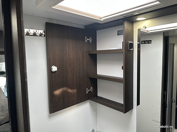 Benimar TESSORO 468 Nybilgaranti juli 2028 / 170 HK / Automat 21 of 30