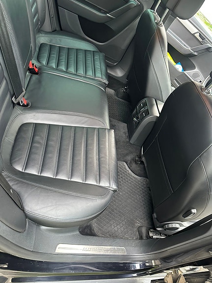 Volkswagen Passat Alltrack 13 of 20