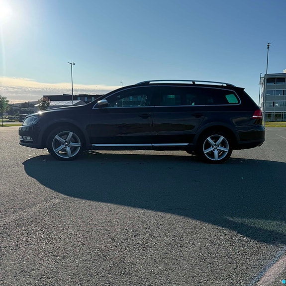 Volkswagen Passat Alltrack 5 of 20